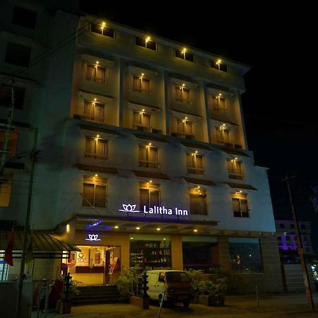 Lalitha Inn กูรูวาเยอร์ ภายนอก รูปภาพ