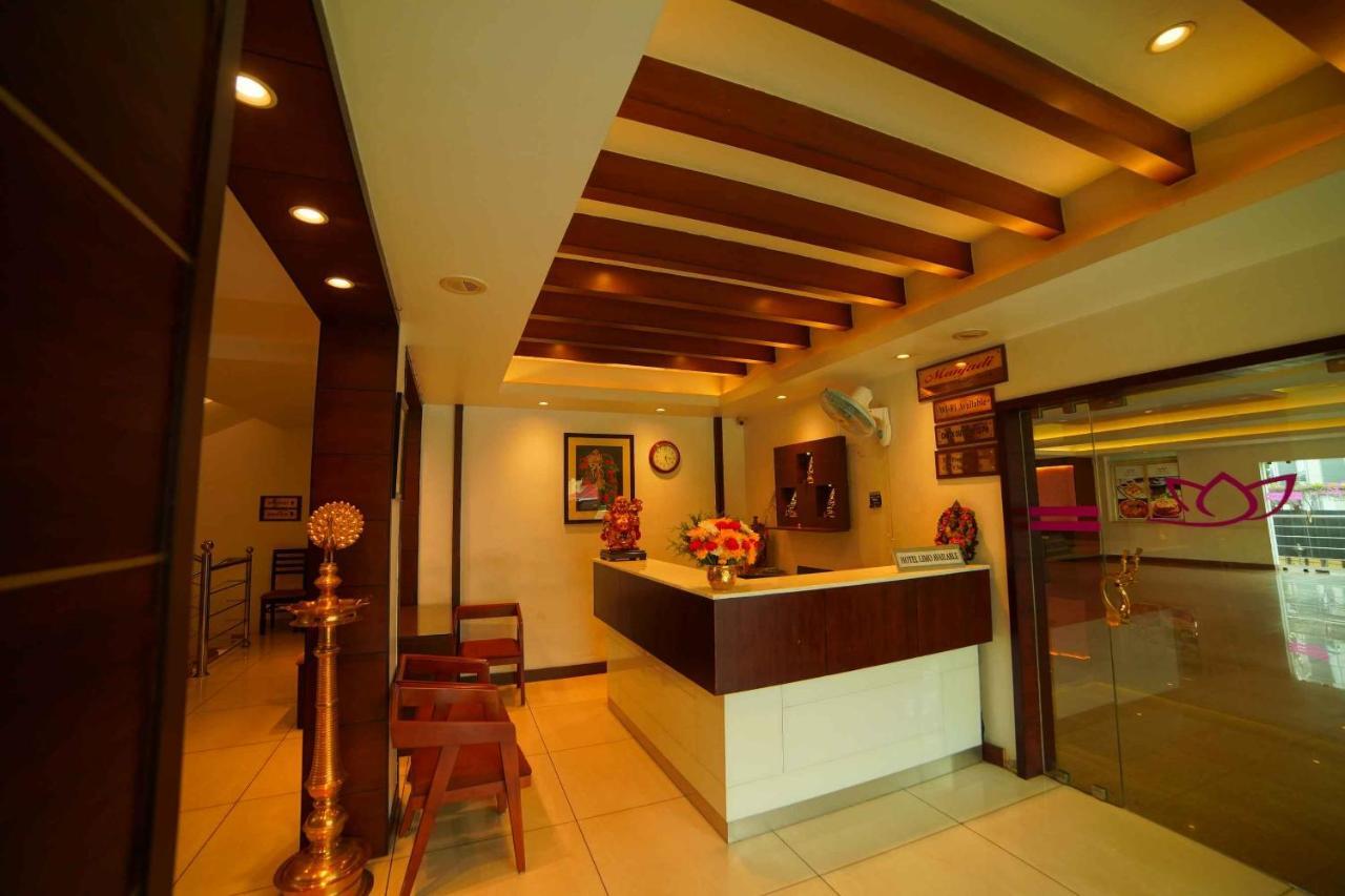 Lalitha Inn กูรูวาเยอร์ ภายนอก รูปภาพ